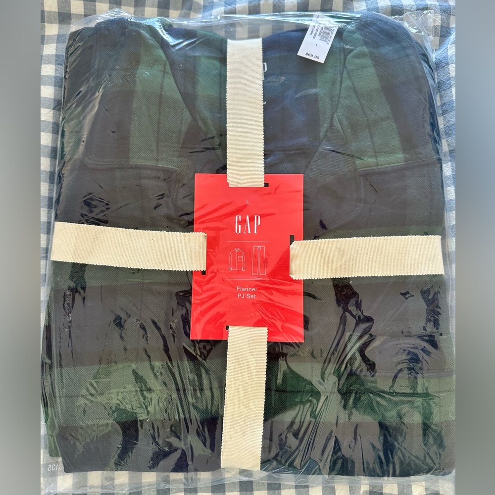 GAP navy and Green Flannel Pajama Set